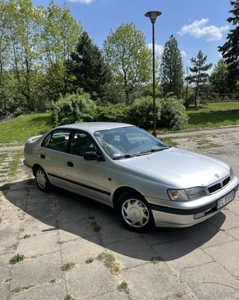 Toyota Carina cena 7800 przebieg: 229627, rok produkcji 1996 z Łódź małe 301